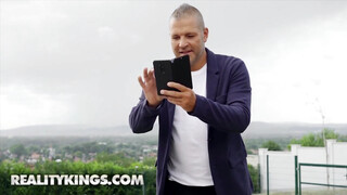 Reality Kings - Cherry Kiss popsikája alaposan megkefélve