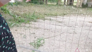 Gyönyörű barátnő várja a kárót