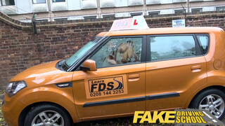 Fake Driving School - tetovált kiscsaj rendesen akarja