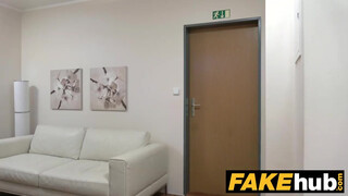 Fake Agent - német tini bige ki akarja próbálni a pornózást