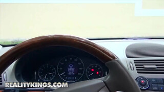 Reality Kings - Sophia Ducati megkefélve a autóban