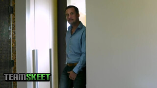 Khloe Kapri feneke keményen meghágva - TeamSkeet