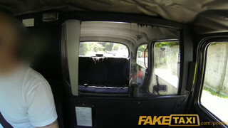 FakeTaxi - Rio Lee a méretes csöcsű barna hölgyemény