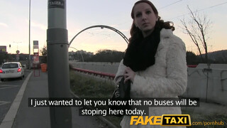 FakeTaxi - Fiatal ápoló hölgyemény kefél a taxiban