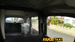 FakeTaxi - egy bombázó irodista bige