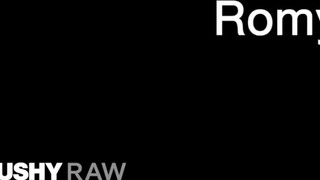 TUSHYRAW - Romy Indy a fullos kolumbiai