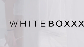 WhiteBoxxx - Zazie Skymm a magyar picsa hátsó bejáratba kefélve