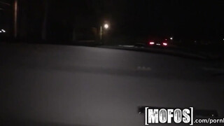 Mofos - Indigo Augustine a méretes keblű tini