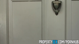 PropertySex - szexy világos szőke ingatlanos hölgyemény