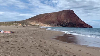 LaraJuicy - Világos Szőke picsa a tengerparton peckezik