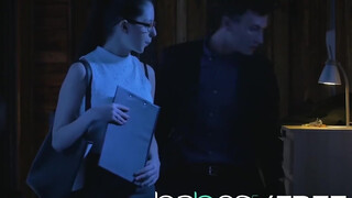 Rebecca Volpetti hatalmas pélót kap a análjába