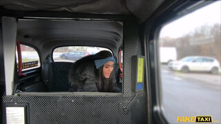 Fake Taxi - Capri Lmonde a fullos csoki spiné