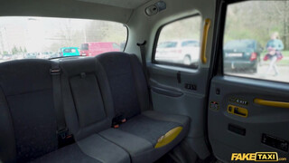 Fake Taxi - Francia escortos hölgyemény bekúrva