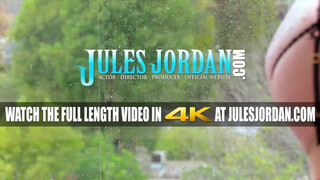 Jules Jordan - Athena Faris barna sráccal kefél