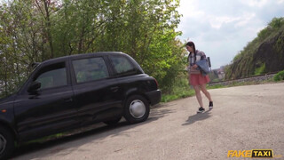 Fake Taxi - 18 éves csajszi lovagol a faszon