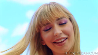Jules Jordan - Marykate Moss a gyönyörű világos szőke lány