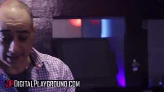 Digital Playground - Aidra Fox keményen megkúrelva