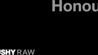 TUSHYRAW - Honour méretes análjába betolják a pélót