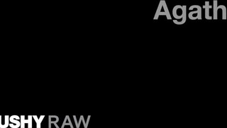 TUSHYRAW - Agatha a szexy vörös hajú bige