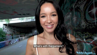 Public Agent - Asia Vargas a bombázó ázsiai hölgyemény