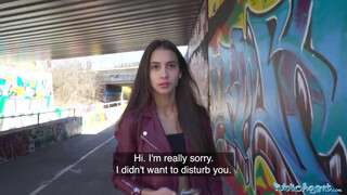 Public Agent - Vanessa Alessia a szuper bombázó fiatal kiscsaj