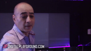 Digitalplaygournd - Aidra Fox a felizgult fiatal spiné