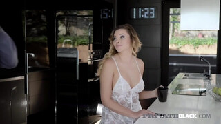 PrivateBlack - Anna Polina a méretes tőgyes fiatal csajszi