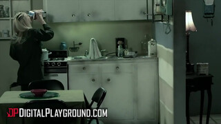 Digitalplayground - Riley Steele a méretes didkós világos szőke kiscsaj