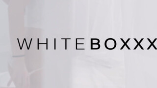 WhiteBoxxx - Lena Reif a méretes tőgyes orosz spiné