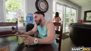 BANGBROS - Crystal Chase a nagy keblű latina bige