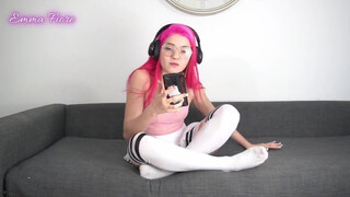 Emma Fiore mobilon néz pornót