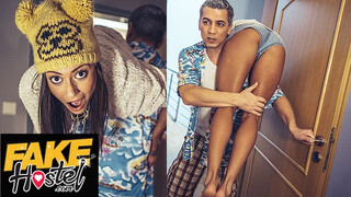 Fake Hostel Porn - Cassie Del Isla a gyönyörű turista bige