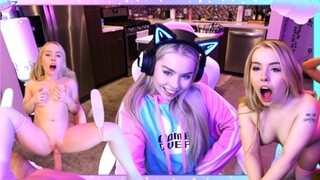 Haley Spades a izgató gamer nőci