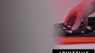 ADULT TIME - casey calvert és victoria voxxx fegyelmezik az alázatos tini maya woulfe-t