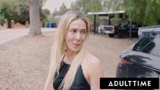 Aiden Ashley és Charlotte Sins vágytól fűtött leszbikus afférja
