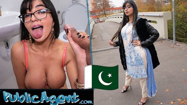 Boldog pakisztáni nőci baszik egy idegennel nyilvános wc-ben