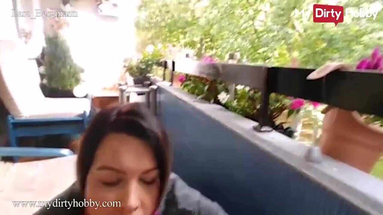 Lara Bergmann forró baletli cumizása bekúrva hatalmas faszal