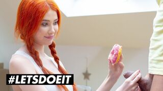 Gisha Forza méretes cickós vörös bombe egy fánkot érő durva dugásért