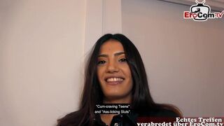Német geek pasi megdugja a forró kolumbiai milf-et randin