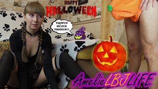 Kicsike boszorkány megidézi a méretes pélót és durván megbasszák, hogy beleélvezzen a puncijába - halloween 2020